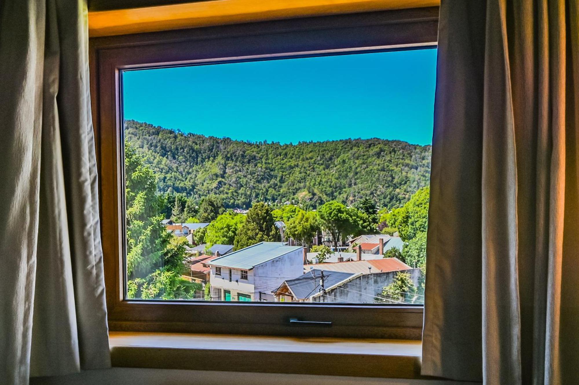 Hotel & Spa La Cheminee San Martín de los Andes المظهر الخارجي الصورة